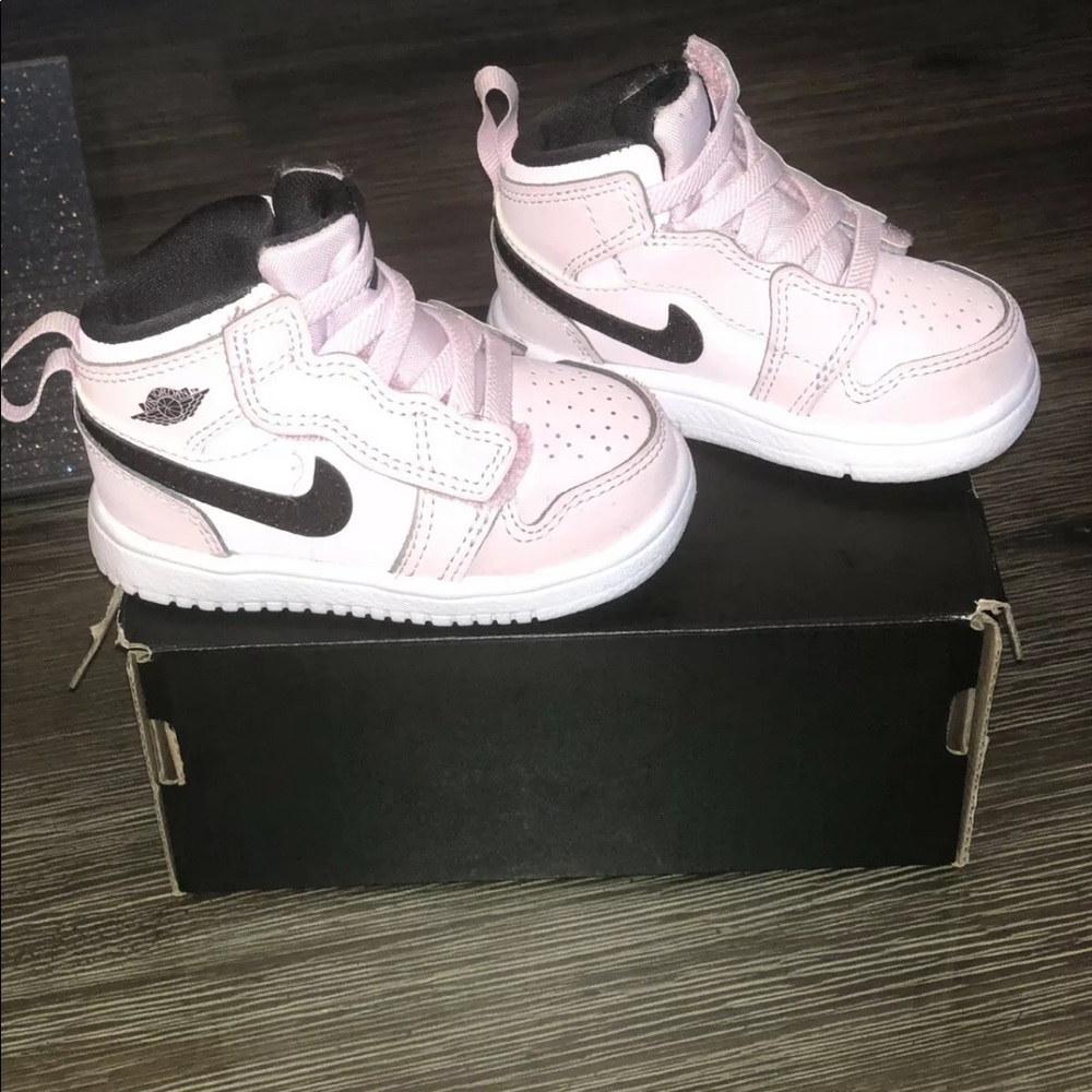Jordan Nike 1 Mid ALT Pink Black Glitter Toddler 4